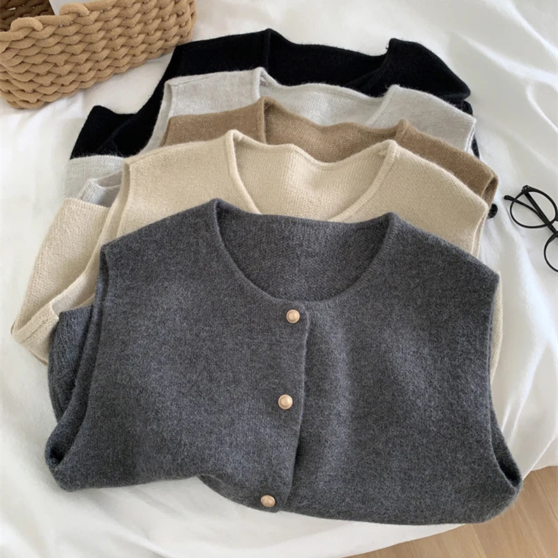 Sandra | Stilfuld Strikket Vest med Knapper