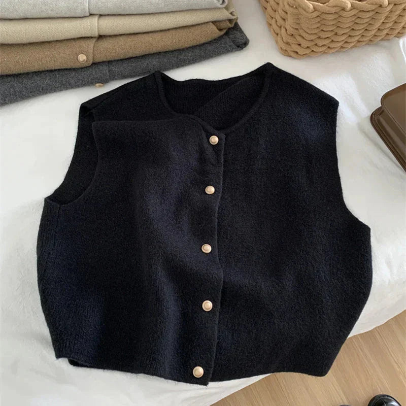 Sandra | Stilfuld Strikket Vest med Knapper
