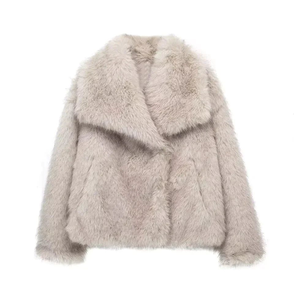 Felicia | Tidløs Faux Fur Omslagsfrakke